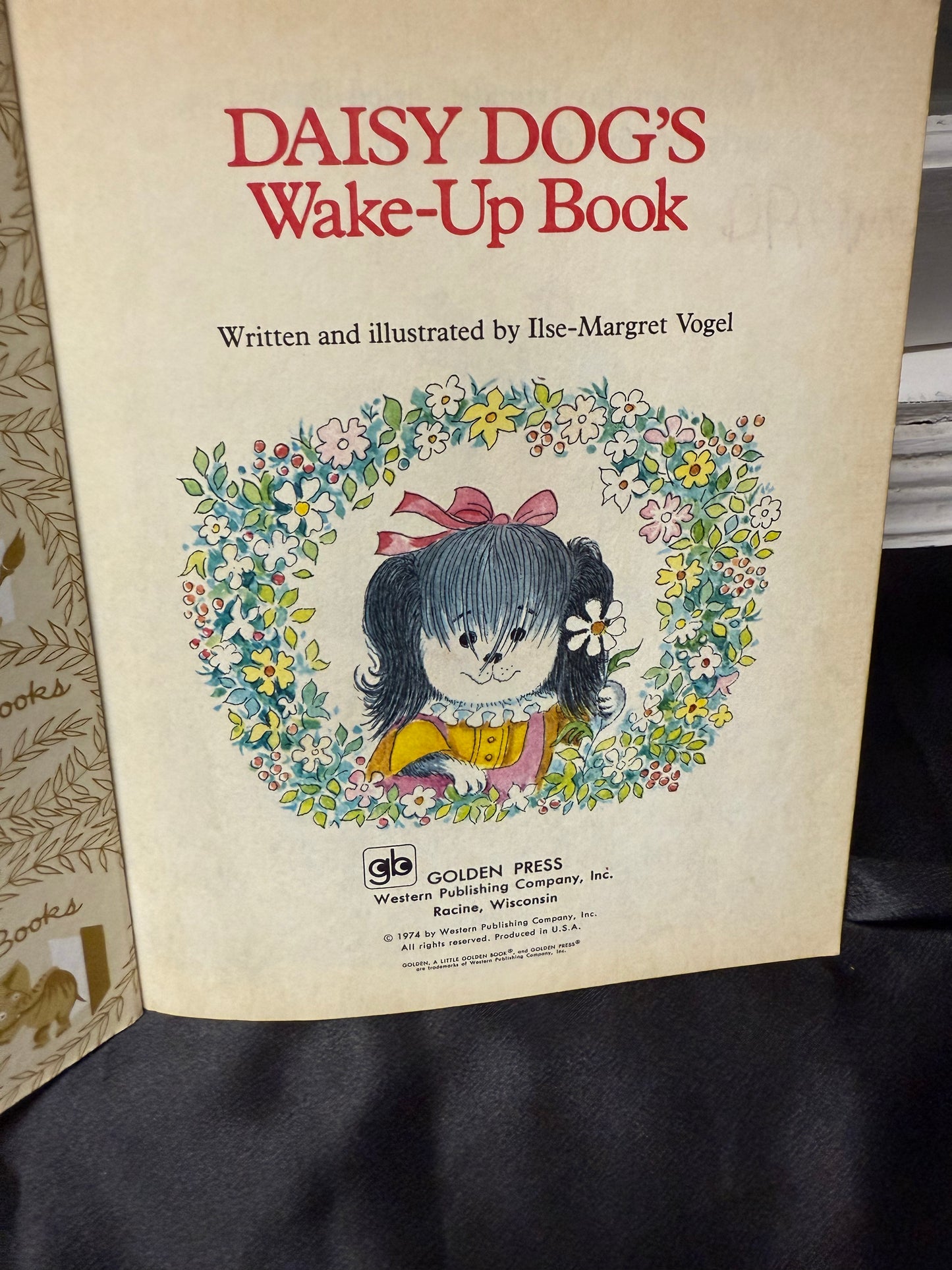 Daisy Dog's Wake-Up Book 1st ed 1974