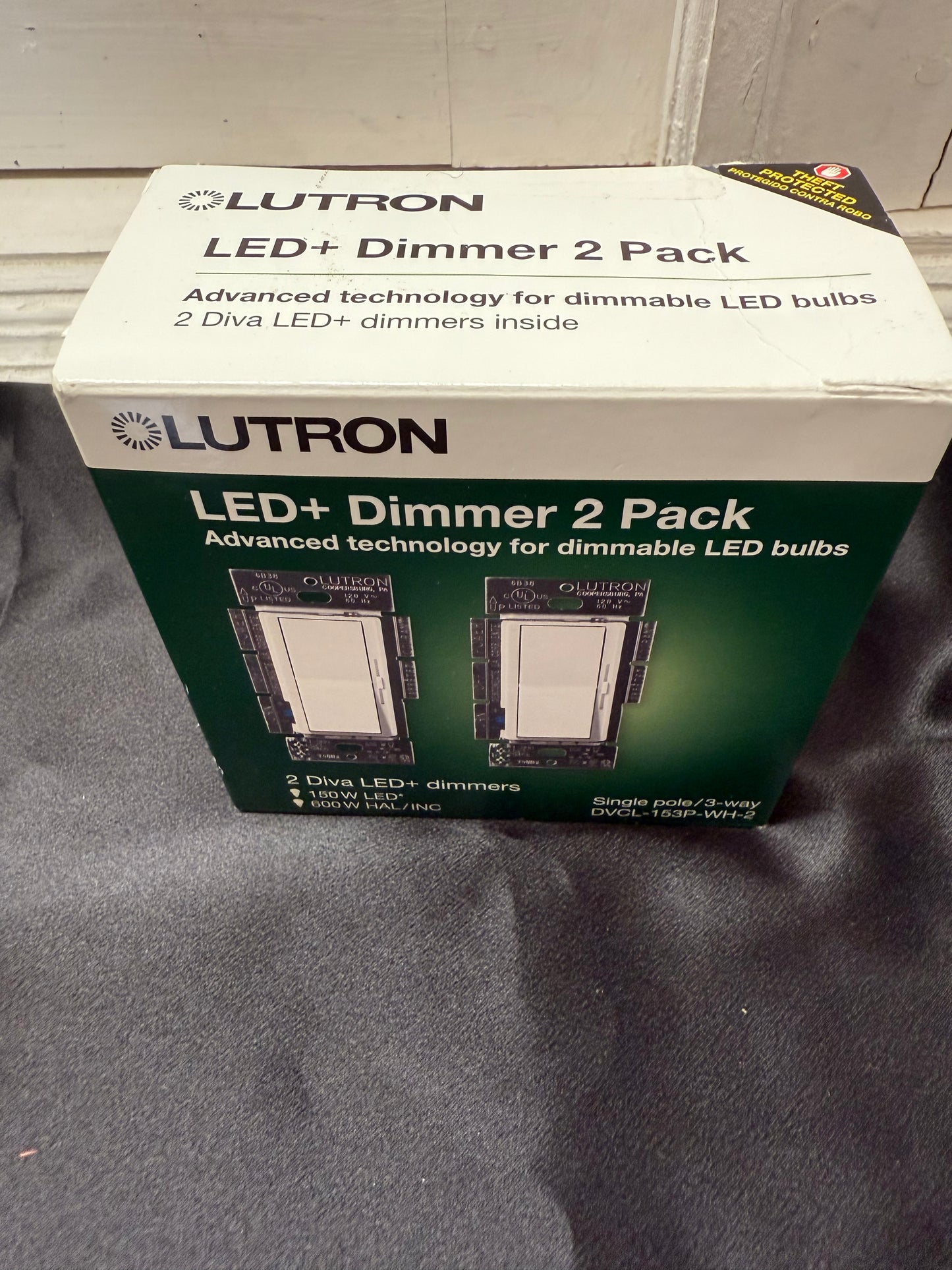Lutron Led + Dimmer 2 pack set opened