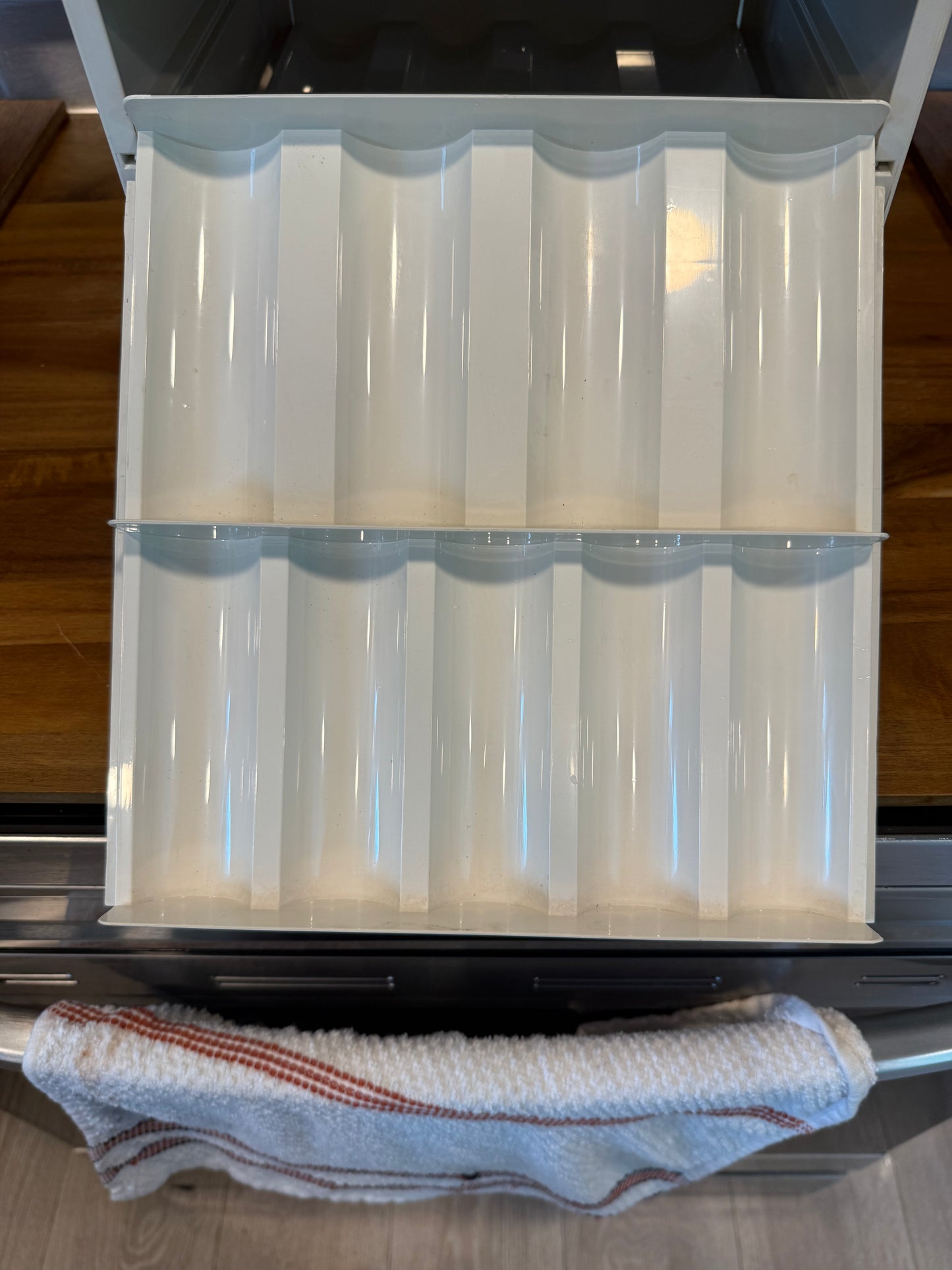 SPICE STACK Spice Holder hold 27 standard jars gently used