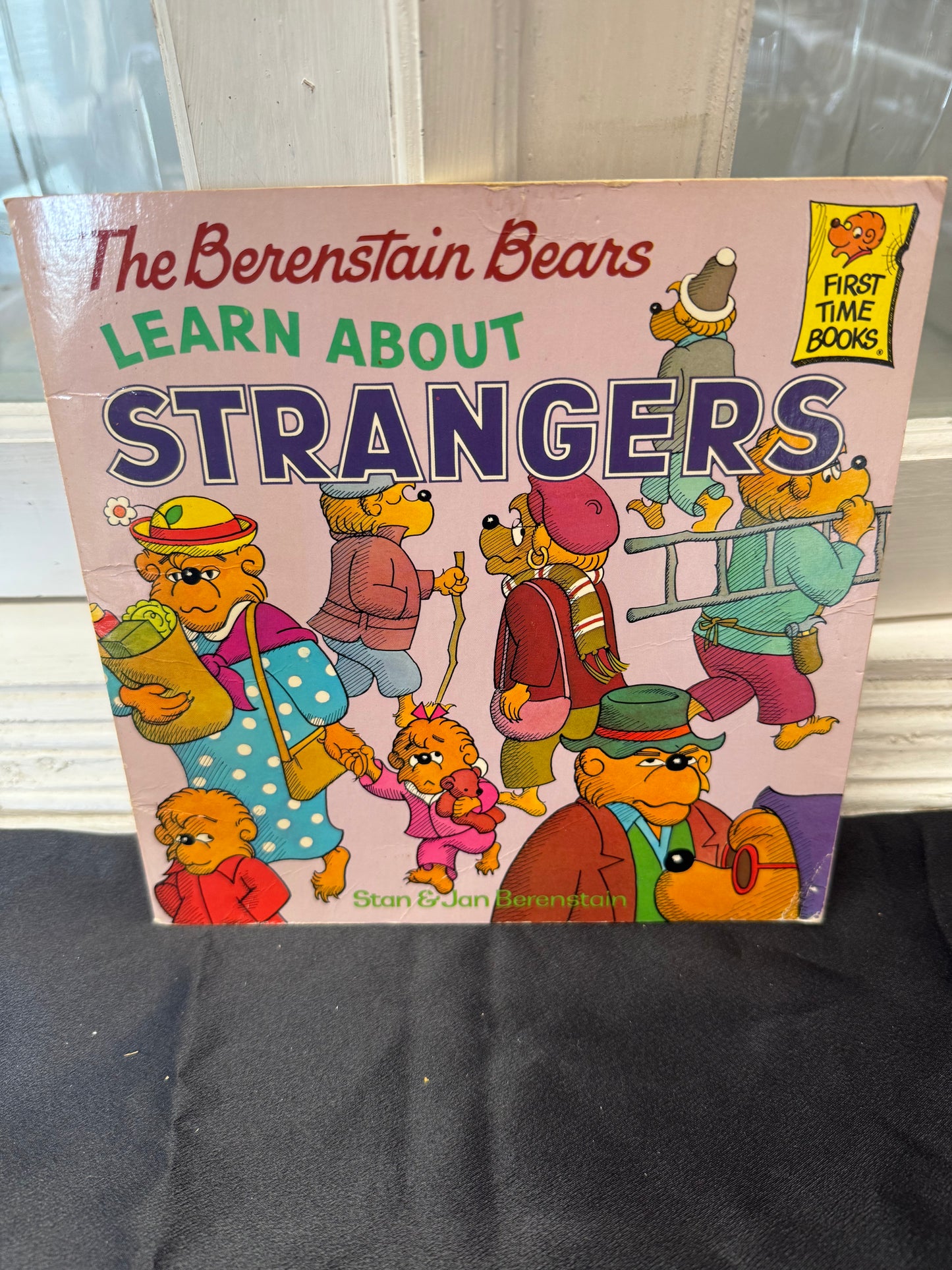 Learn About Strangers Berenstain Bears Learn About Strangers 1985