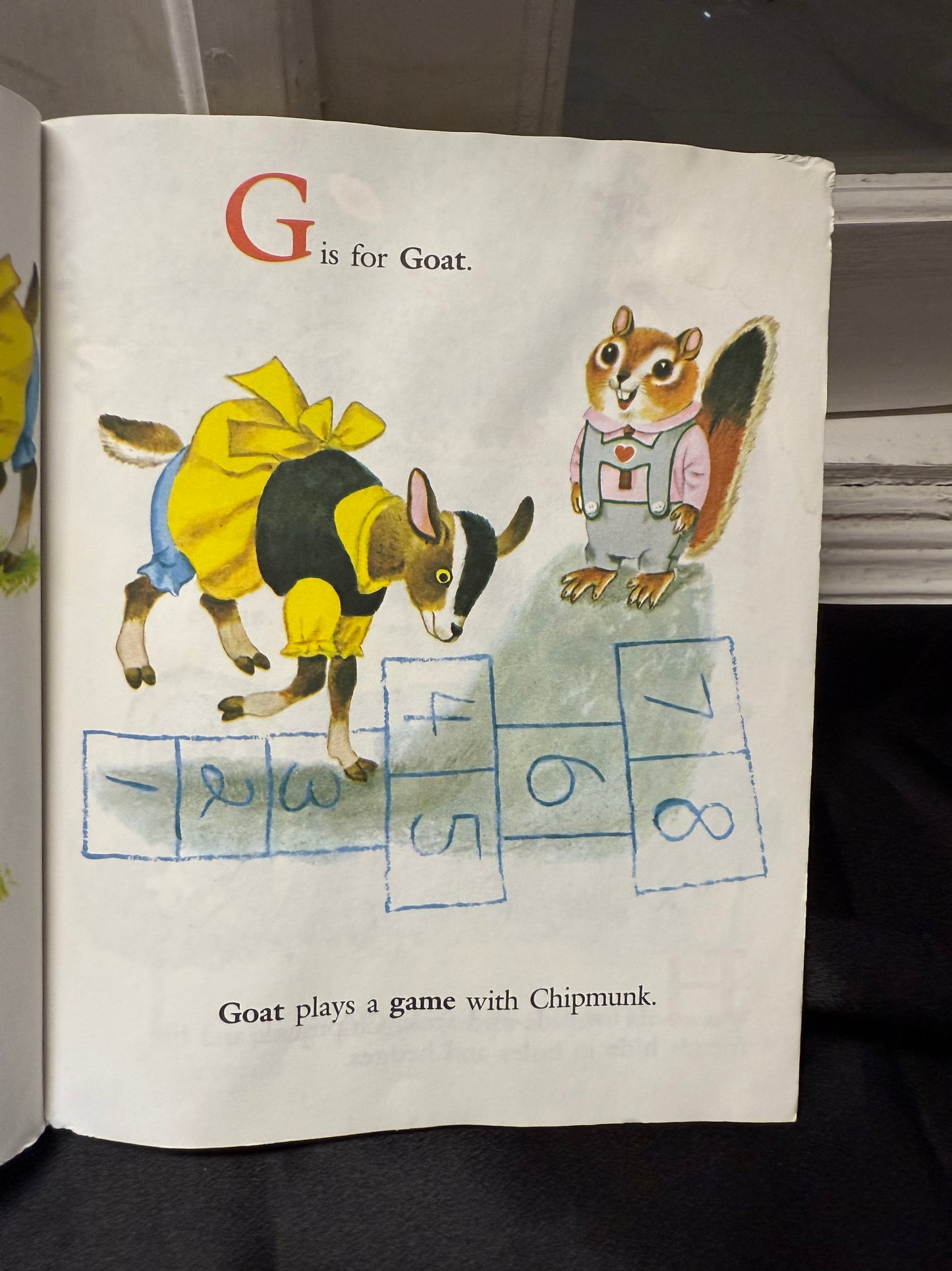 Richard Scarry's Chipmunk's ABC 1963