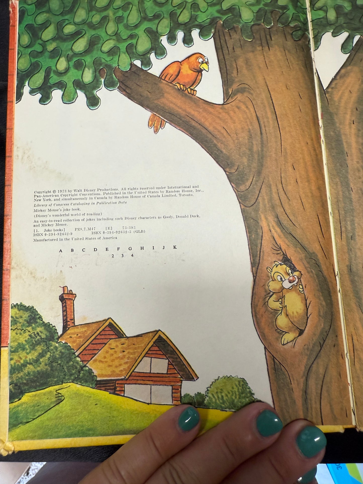 Micky Mouse Joke Book  1973