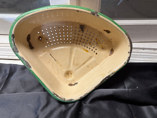 Vintage Cream and Green Kitchen Sink Drainer Metal