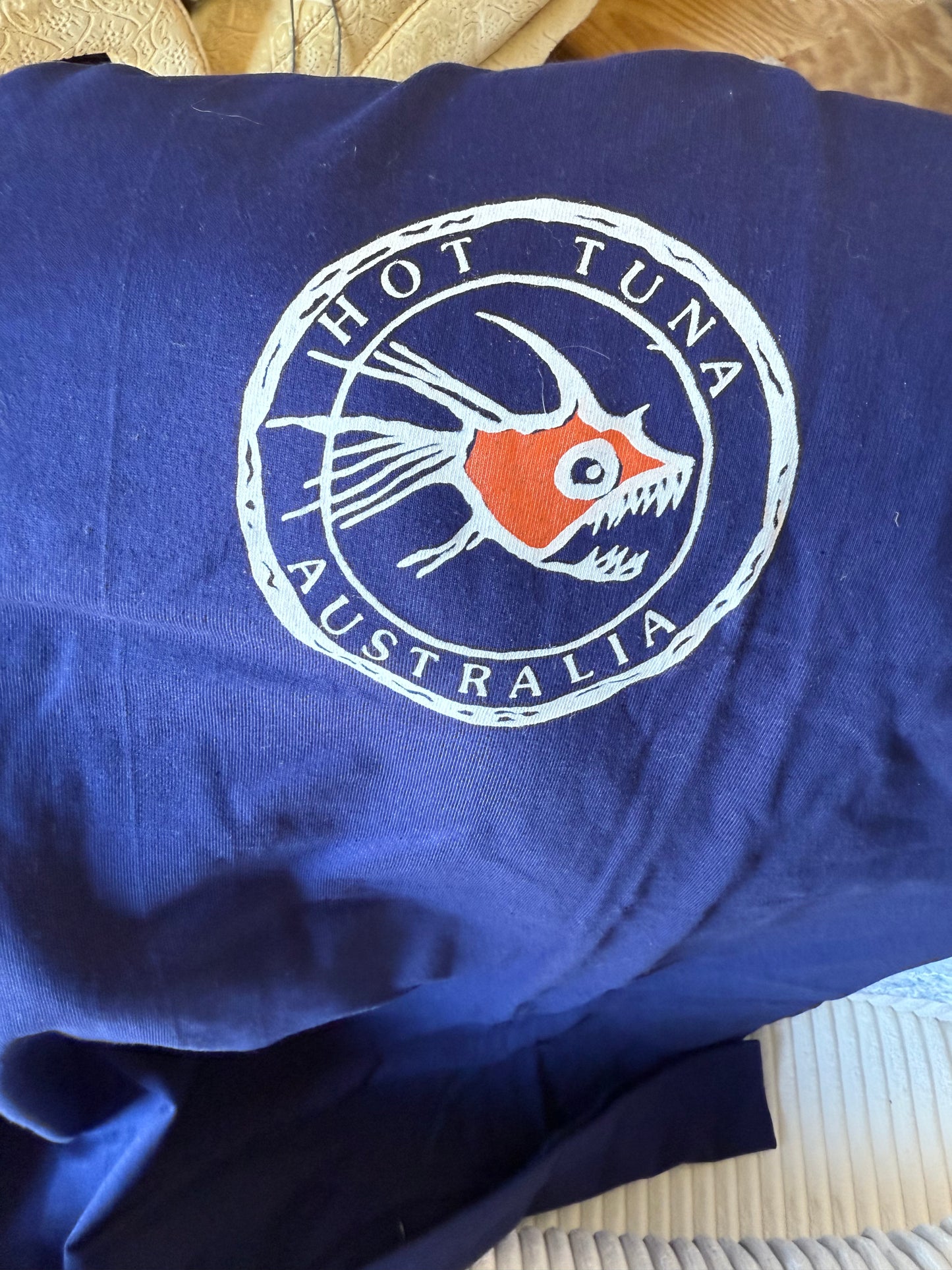 Hot Tuna Dark Blue  NWOT Large T-Shirt